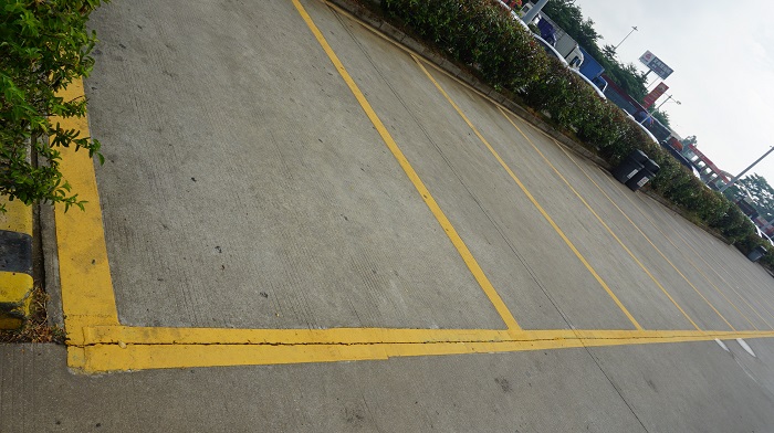 停車場反光漆