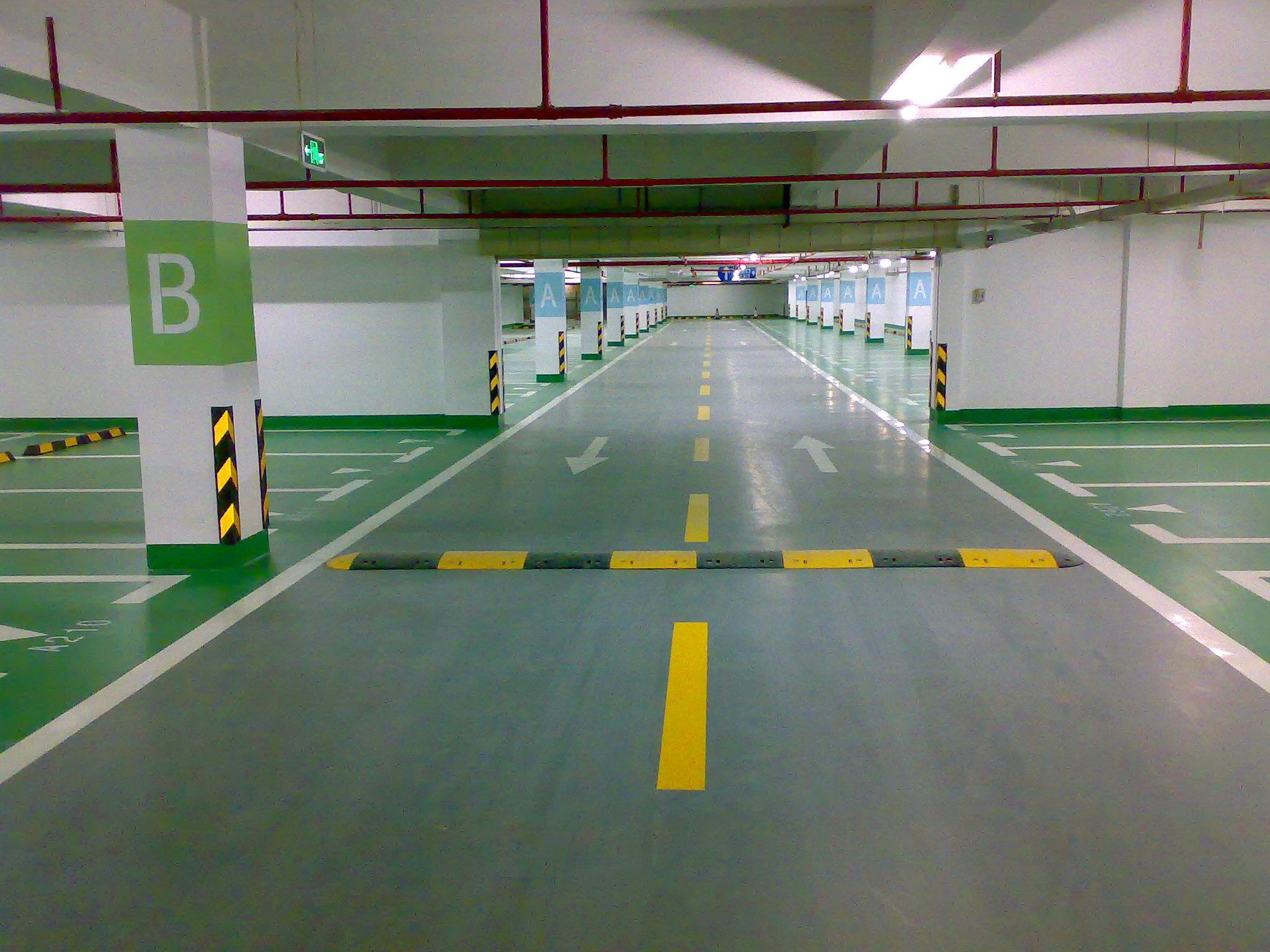 車(chē)庫(kù)護(hù)角反光漆