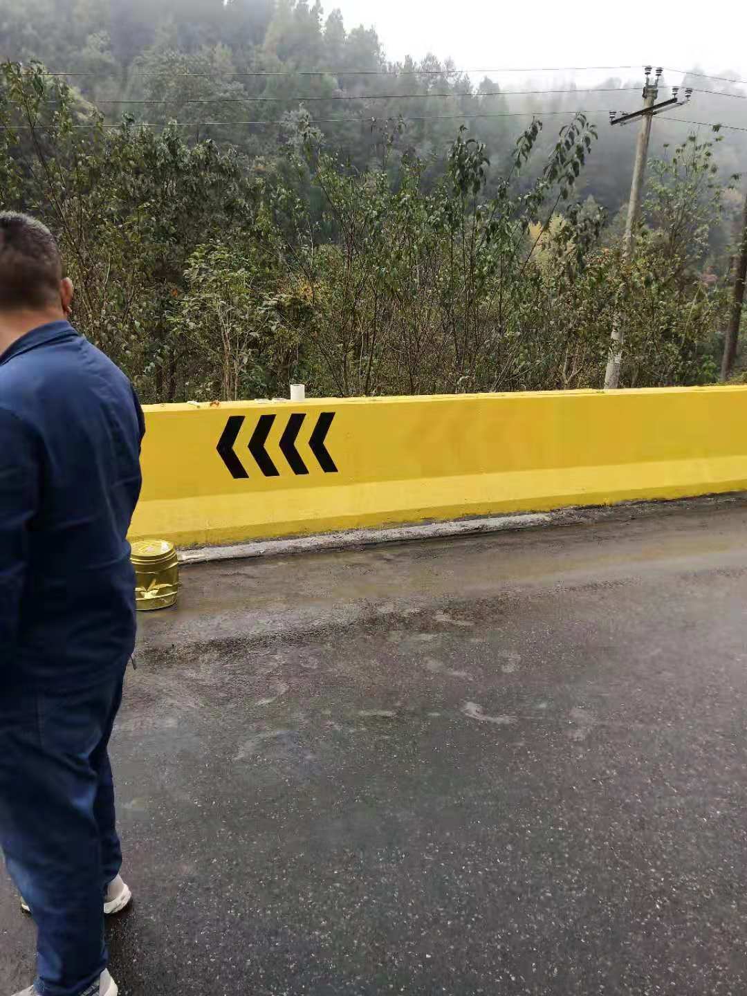 防撞墻反光漆