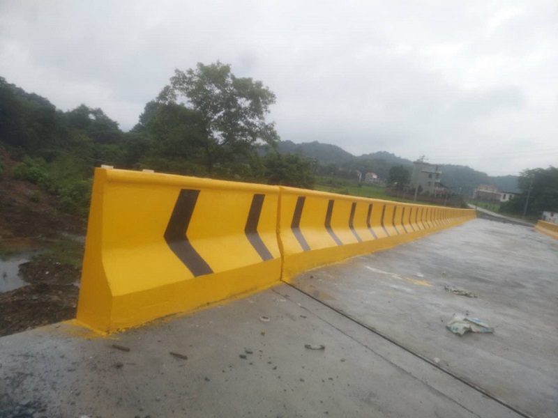 公路防護(hù)反光涂料